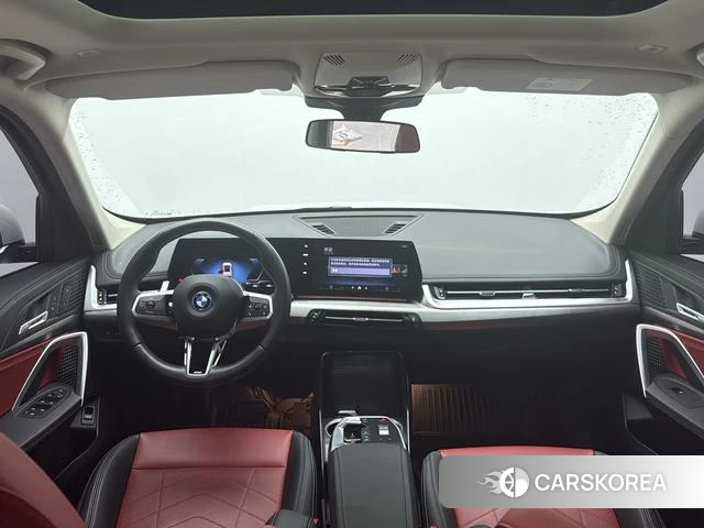 BMW iX1 2024 Белый из Китая, фото 3