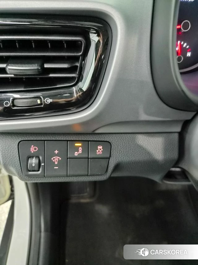 Kia Stonic 2018 Белый из Кореи, фото 3
