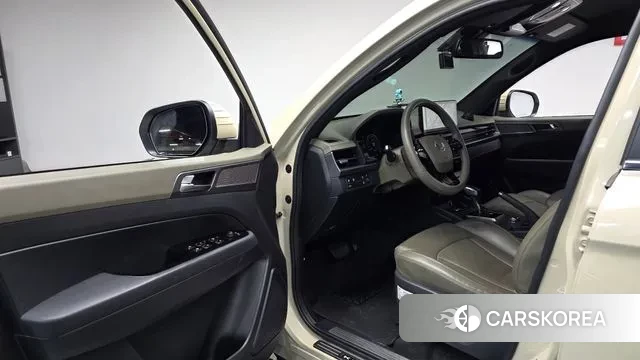 Ssangyong The New Rexton Sports Cannes 2024 Жемчужный цвет из Кореи, фото 3