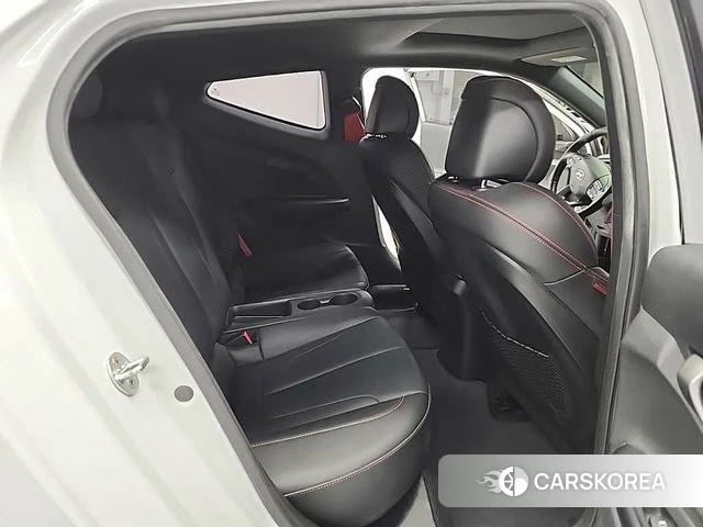 Hyundai Veloster (JS) 2018 Белый из Кореи, фото 3