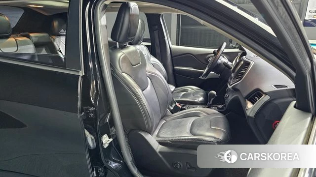 Jeep Cherokee (KL) 2018 Черный из Кореи, фото 3
