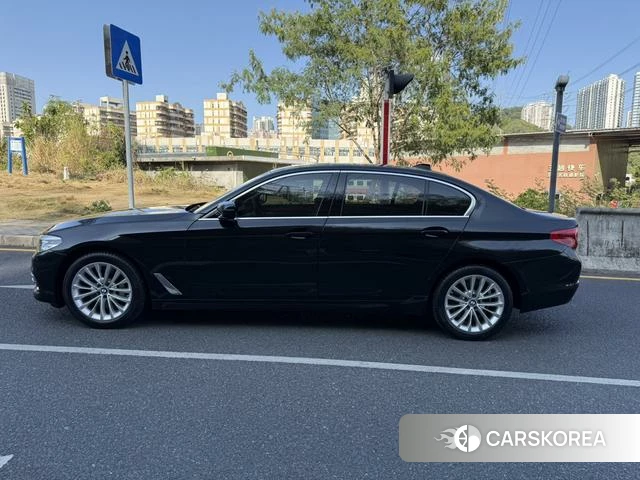 BMW 5 series 2019 Черный из Китая, фото 3