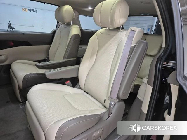 Kia The New Carnival 4th Generation 2024 Черный из Кореи, фото 3