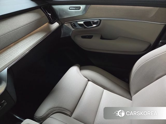 Volvo XC90 second Generation 2026 Черный из Кореи, фото 3