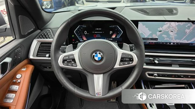 BMW X7 (G07) 2024 Серебристо-серый из Кореи, фото 3