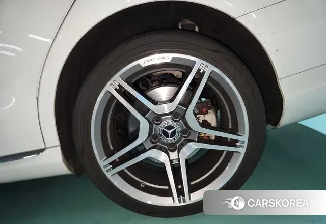 Mercedes-Benz C-Class W205 2019 Белый из Кореи, фото 3