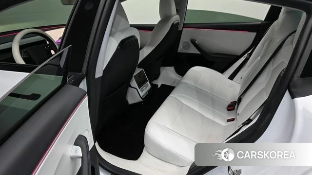 Tesla Model 3 2024 Белый из Кореи, фото 3