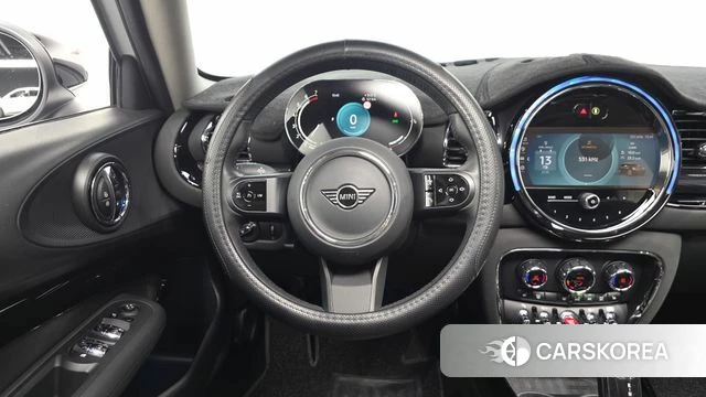 Mini Cooper Clubman 2023 Белый из Кореи, фото 3
