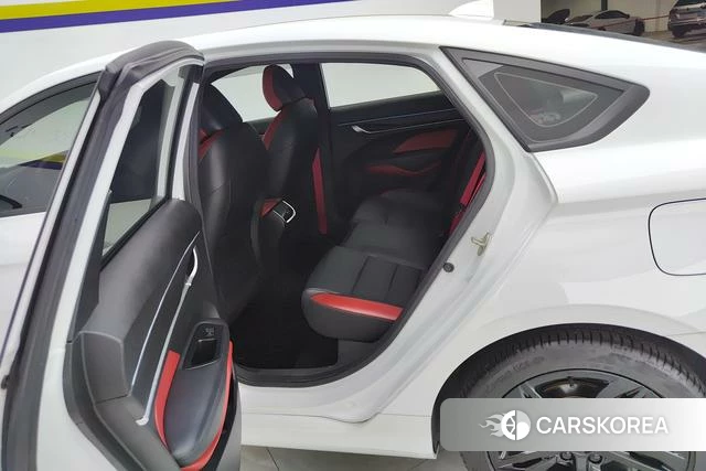 Geely Automobile Binrui 2021 Белый из Китая, фото 3