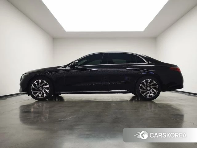 Mercedes-Benz E-class 2025 Черный из Китая, фото 3