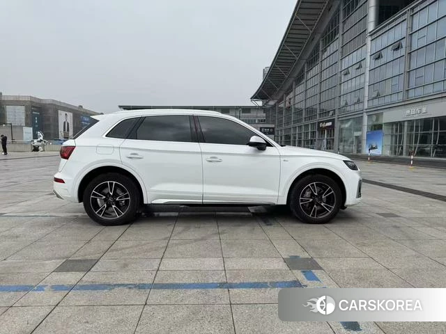 Audi Q5L 2023 Белый из Китая, фото 3