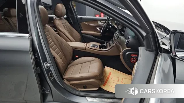 Mercedes-Benz E-Class W213 2020 Серый из Кореи, фото 3