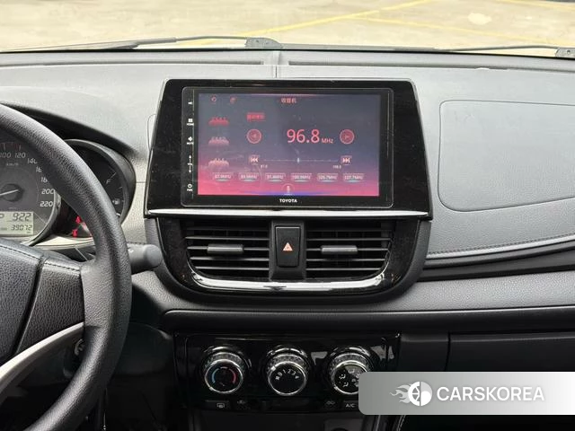 Toyota Vios 2023 Белый из Китая, фото 3