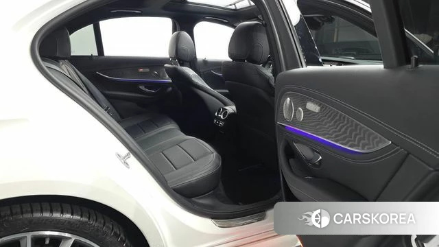 Mercedes-Benz E-Class W213 2021 Белый из Кореи, фото 3