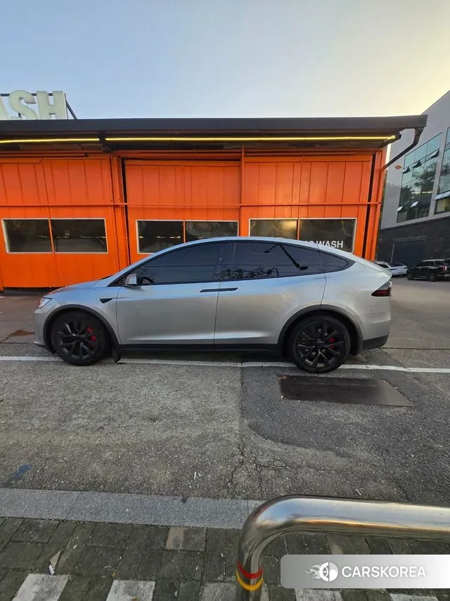 Tesla Model X 2024 Серебряный из Кореи, фото 3