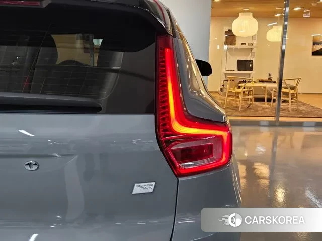 Volvo XC40 Richards 2024 Серый из Кореи, фото 3