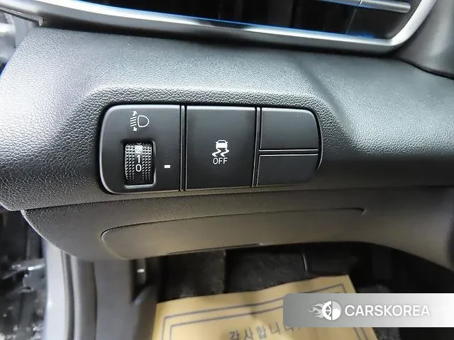 Hyundai The New Avante (CN7) 2023 Серый из Кореи, фото 3