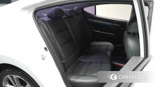 Hyundai Avante AD 2018 Белый из Кореи, фото 3