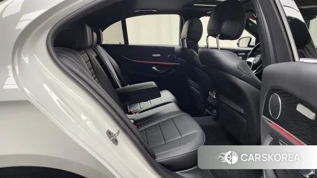 Mercedes-Benz E-Class W213 2022 Белый из Кореи, фото 3