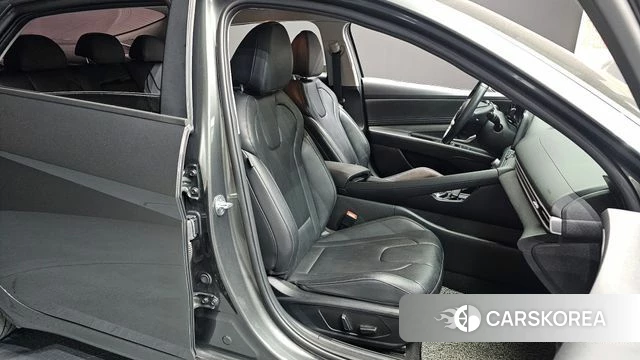 Hyundai Avante (CN7) 2023 Серый из Кореи, фото 3