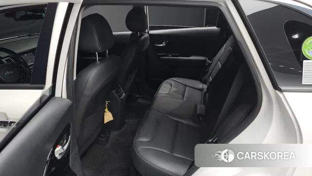 Kia Niro 2018 Белый из Кореи, фото 3