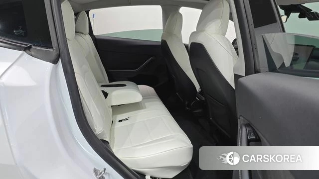 Tesla Model Y 2024 Белый из Кореи, фото 3