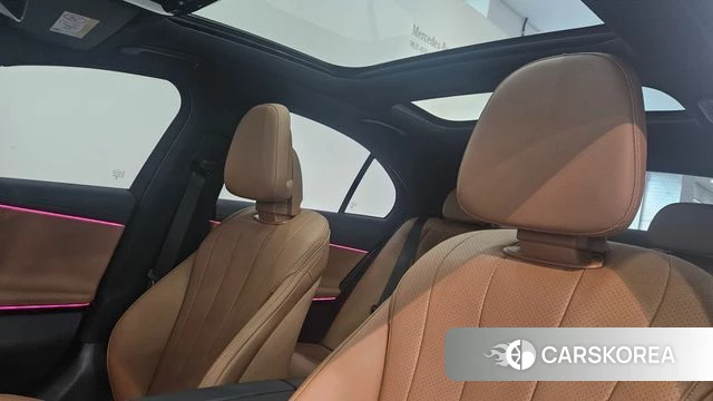 Mercedes-Benz E-Class W214 2025 Синий из Кореи, фото 3