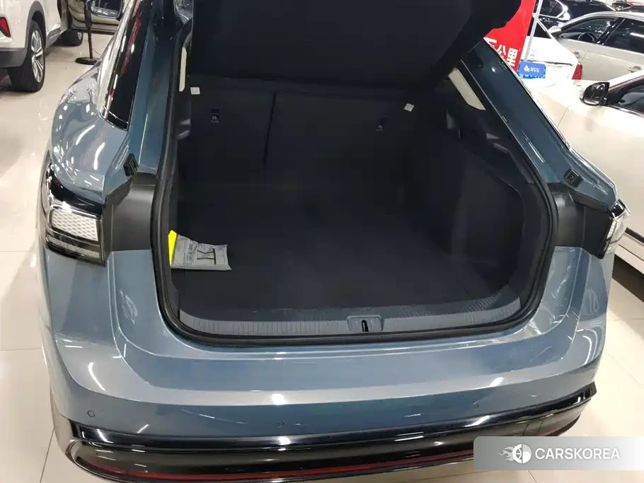 Volkswagen ID.7 VIZZION 2025 Silver/gray из Китая, фото 4