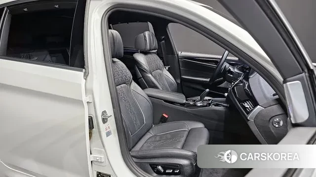 BMW 5 Series (G30) 2019 Белый из Кореи, фото 3