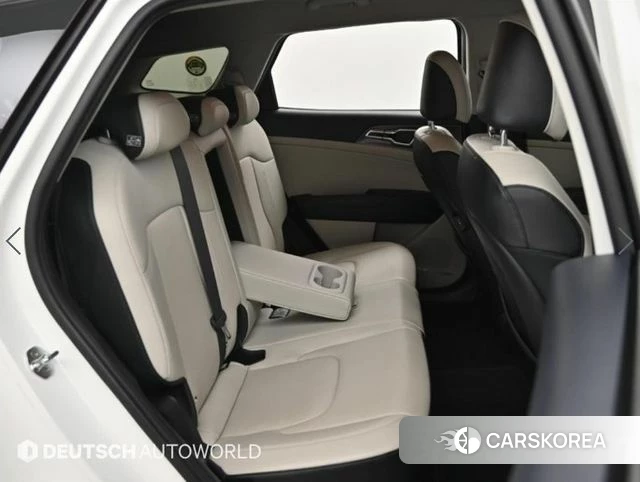 Kia Sportage 5th Generation Hybrid 2022 Белый из Кореи, фото 3
