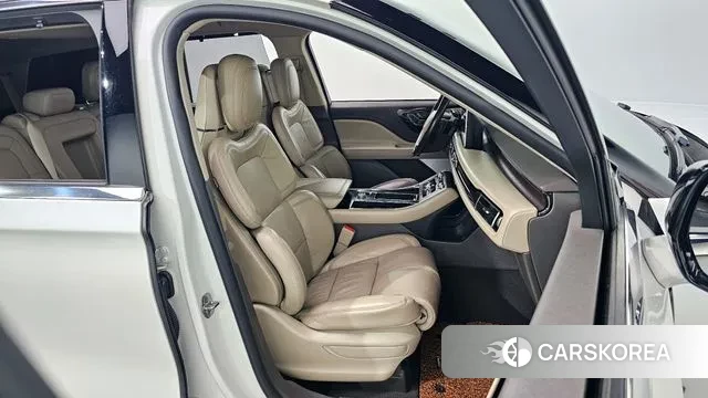 Lincoln Aviator 2nd generation 2020 Белый из Кореи, фото 3