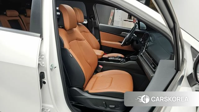 Kia Sportage 5th Generation Hybrid 2024 Белый из Кореи, фото 3