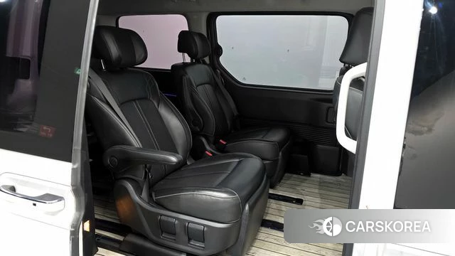 Hyundai Staria 2021 Белый из Кореи, фото 3