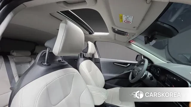 Kia Di Ol Nu Niro 2022 Белый из Кореи, фото 3