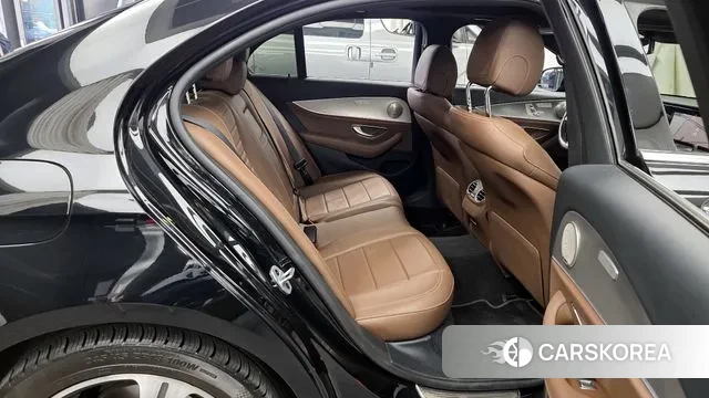 Mercedes-Benz E-Class W213 2019 Черный из Кореи, фото 3
