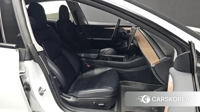 Tesla Model 3 2021 Белый из Кореи, фото 3