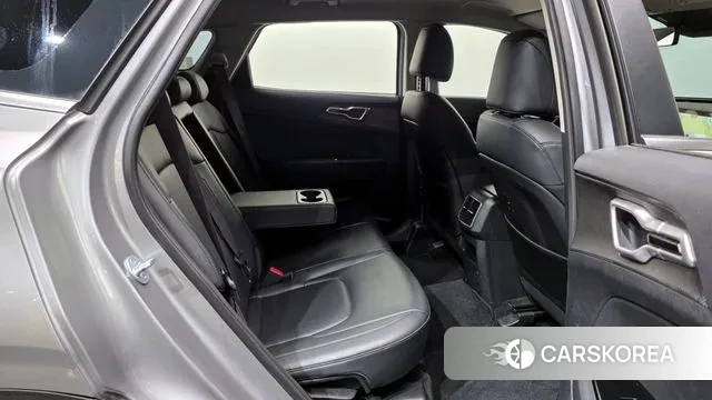 Kia Sportage 5th Generation 2022 Серебристо-серый из Кореи, фото 3