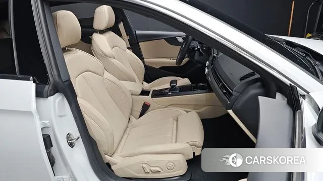 Audi A5 (F5) 2024 Белый из Кореи, фото 3