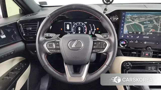 Lexus NX350h Second generation 2023 Серебристо-серый из Кореи, фото 3