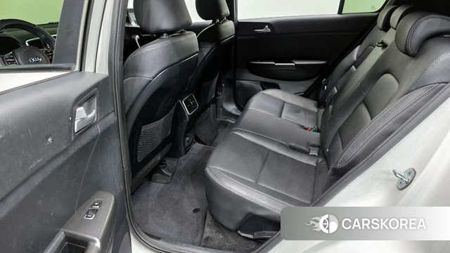 Kia Sportage The Bold 2021 Белый из Кореи, фото 3