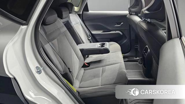 Hyundai Kona (SX2) 2025 Белый из Кореи, фото 3