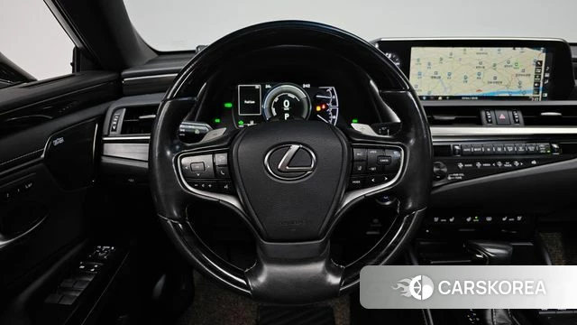 Lexus ES300h 7th generation 2019 Серебряный из Кореи, фото 3