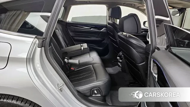 BMW 6 Series GT (G32) 2020 Серебристо-серый из Кореи, фото 3