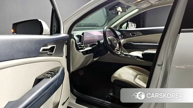 Kia Sportage 5th Generation Hybrid 2022 Белый из Кореи, фото 3