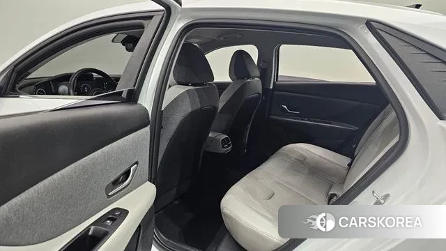 Hyundai Avante (CN7) 2022 Белый из Кореи, фото 3