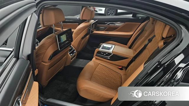 BMW 7 Series (G11) 2021 Черный из Кореи, фото 3