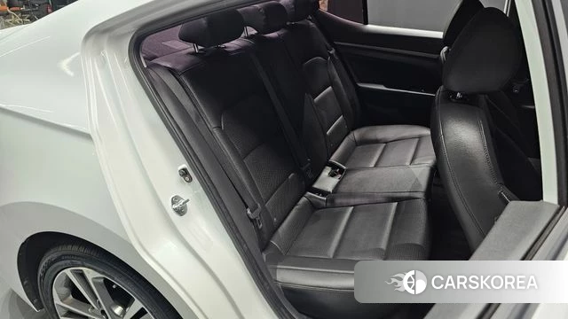 Hyundai Avante AD 2018 Белый из Кореи, фото 3