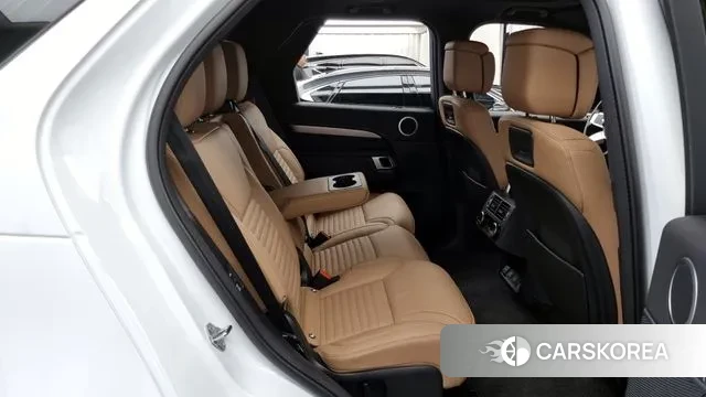 Land Rover Discovery 5 2024 Белый из Кореи, фото 3