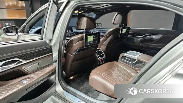 BMW 7 Series (G11) 2020 Серебряный из Кореи, фото 3