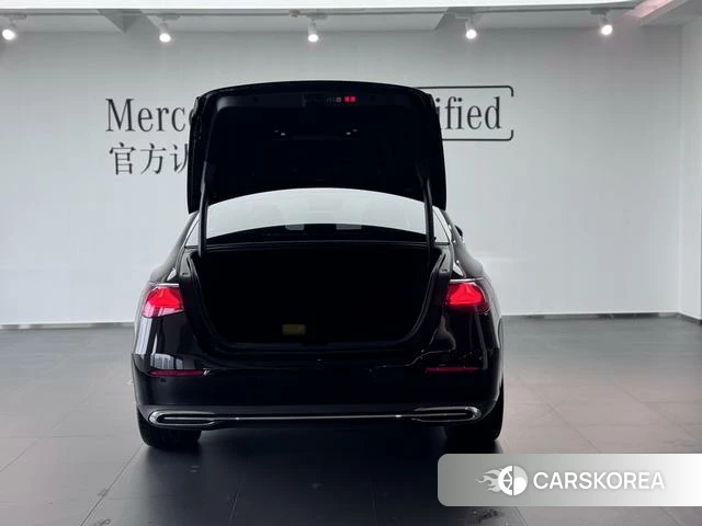 Mercedes-Benz E-class 2024 Черный из Китая, фото 3